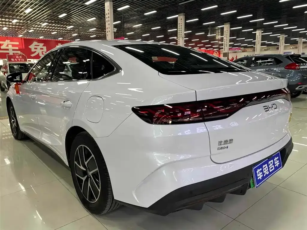 BYD Qin L — фото 9