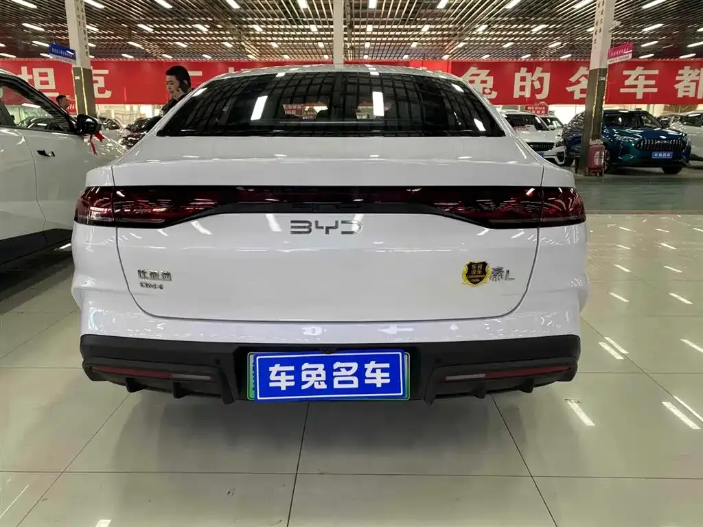 BYD Qin L — фото 8
