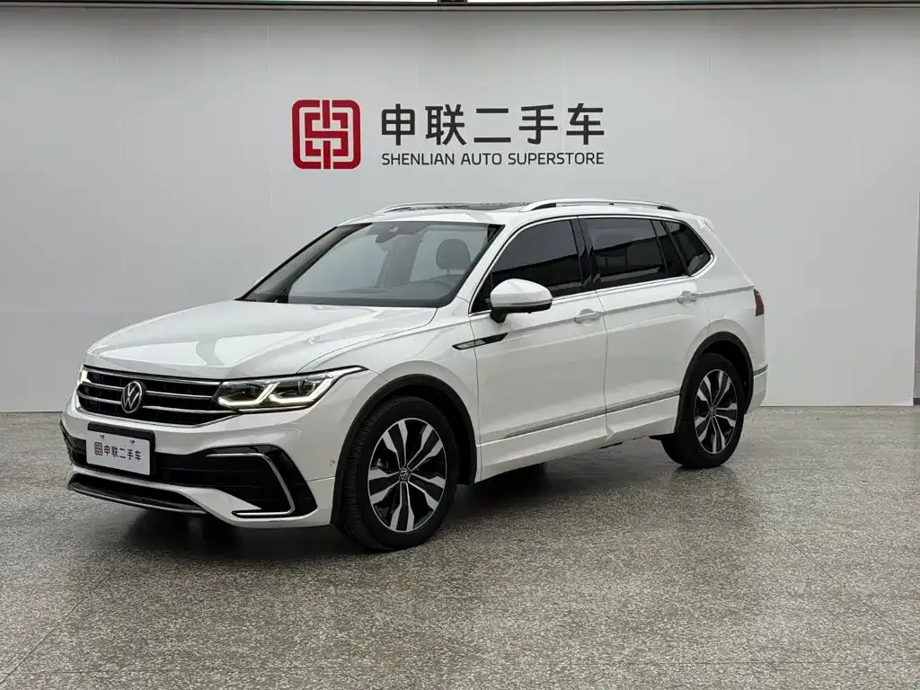 Volkswagen Tiguan L — фото 9