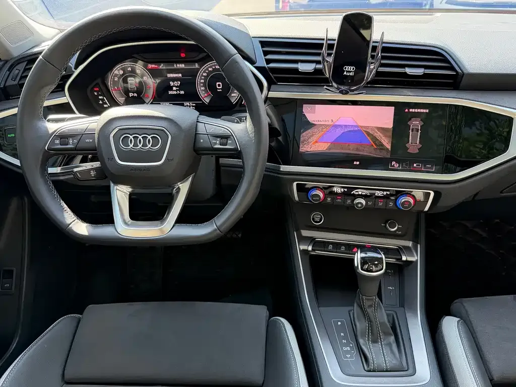 Audi Q3 — фото 2