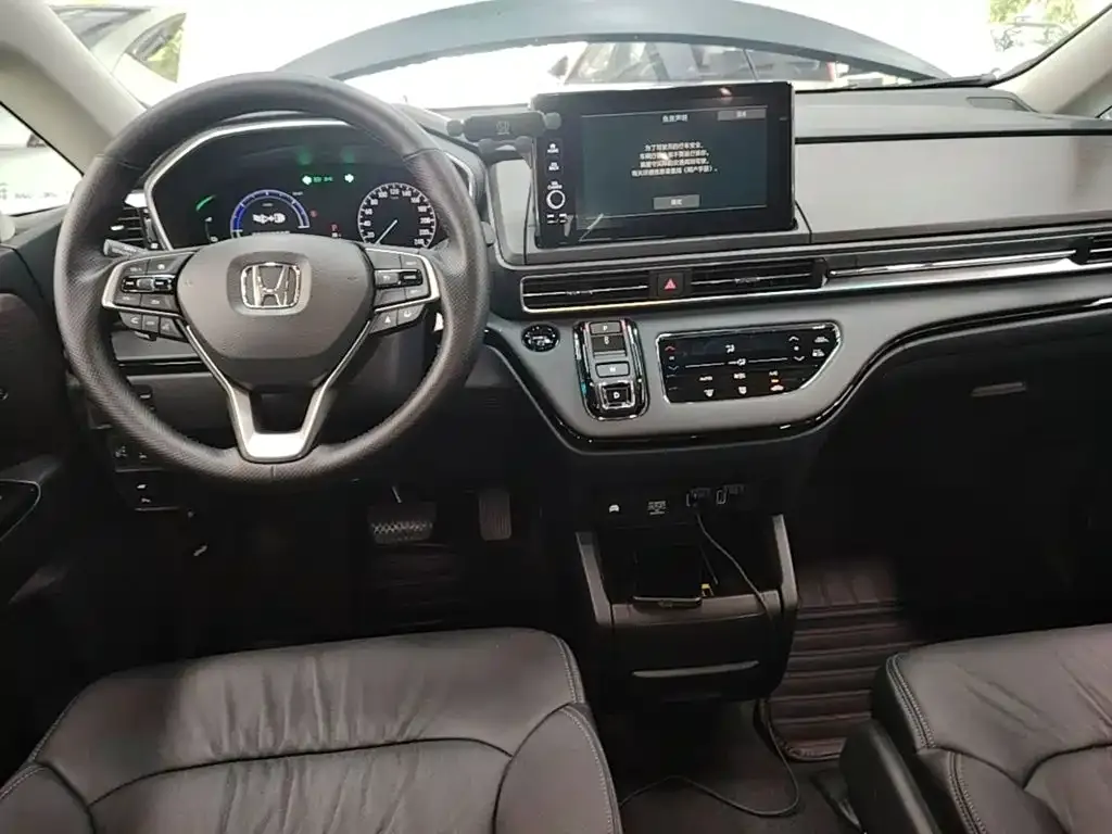 Honda Odyssey — фото 10