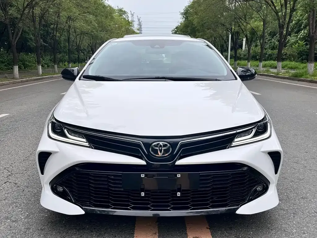 Toyota Corolla — фото 5