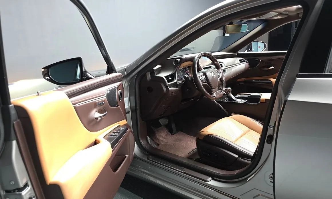 Lexus ES 2021 из KR, фото 9