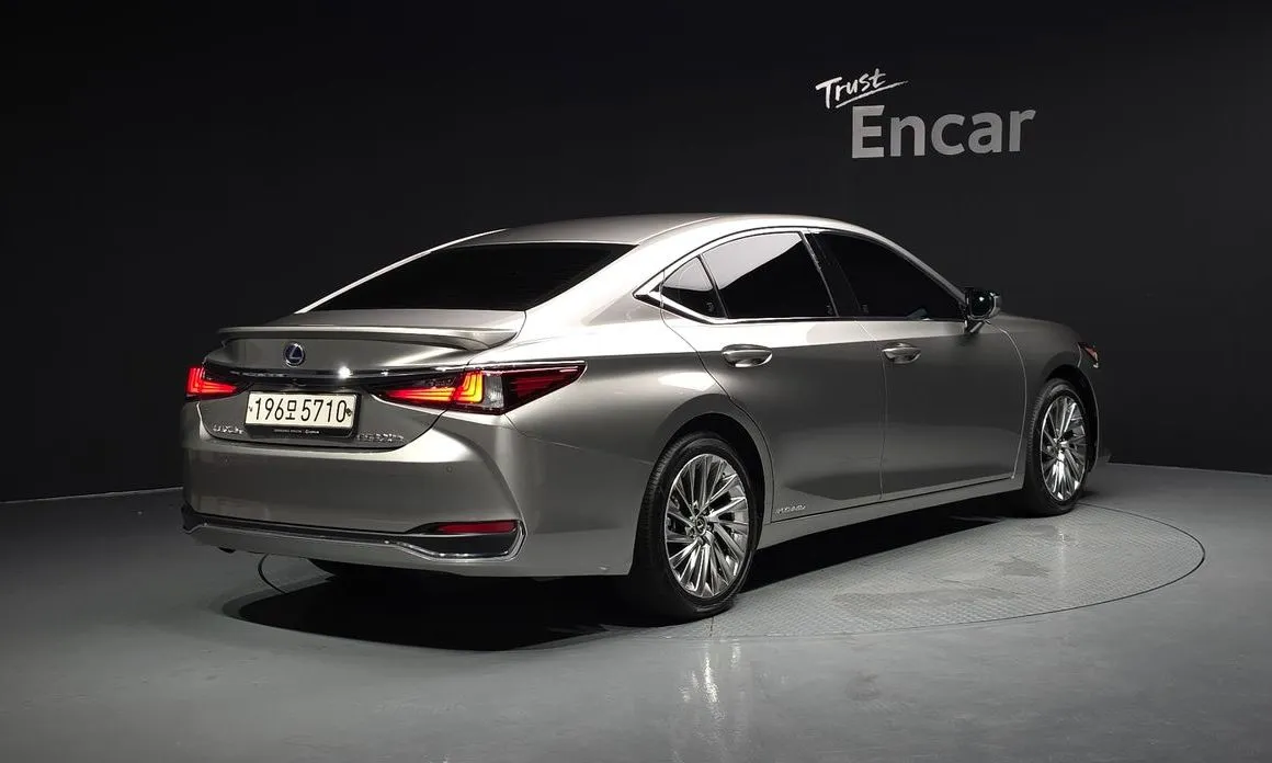 Lexus ES 2021 из KR, фото 2