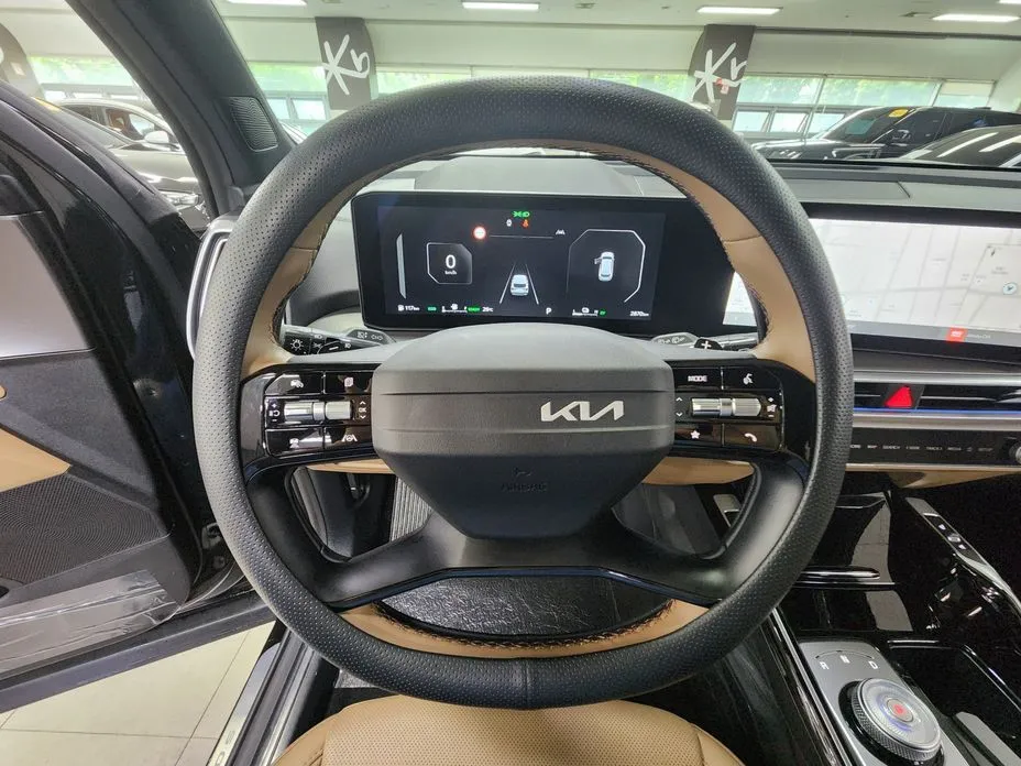 Kia Sorento — фото 7