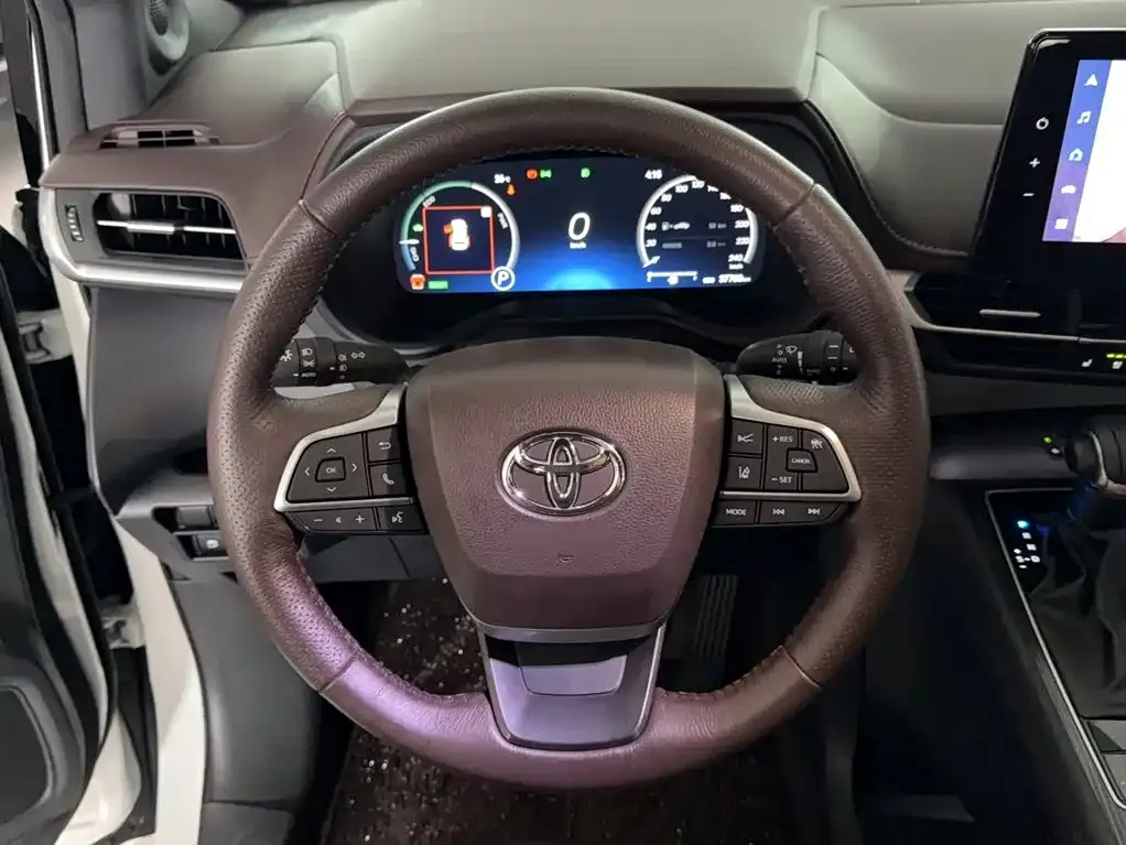Toyota Granvia — фото 8