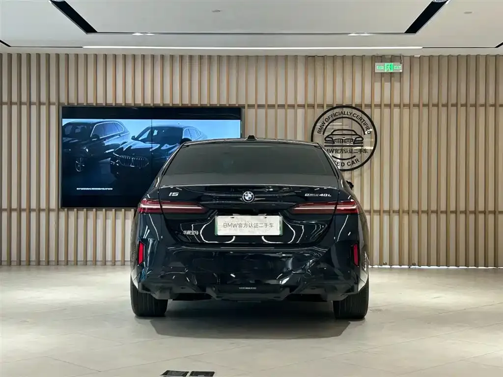 BMW i5 — фото 9
