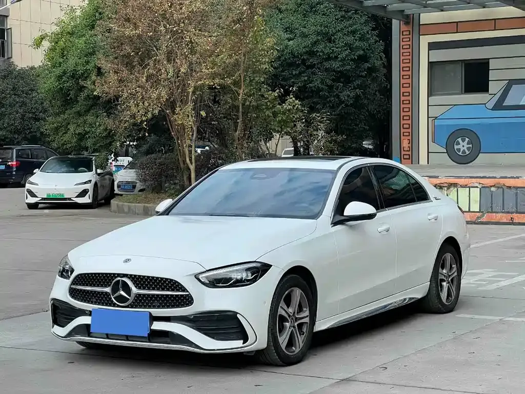 Mercedes-Benz C-Class — фото 1