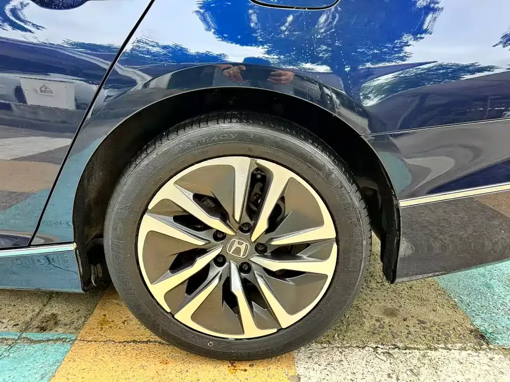 Honda Inspire — фото 6
