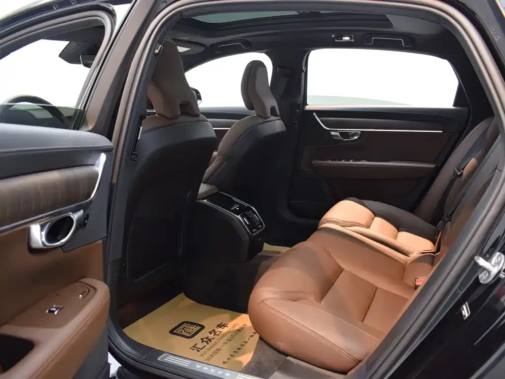 Volvo S90 — фото 10