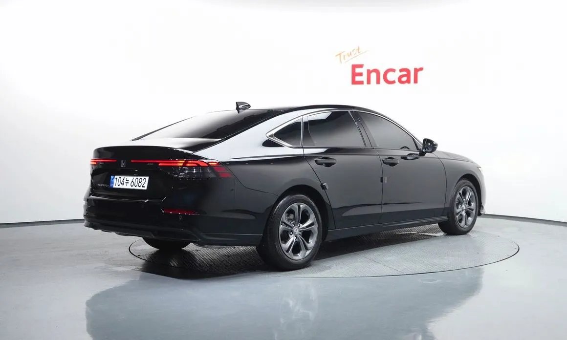 Honda Accord — фото 2