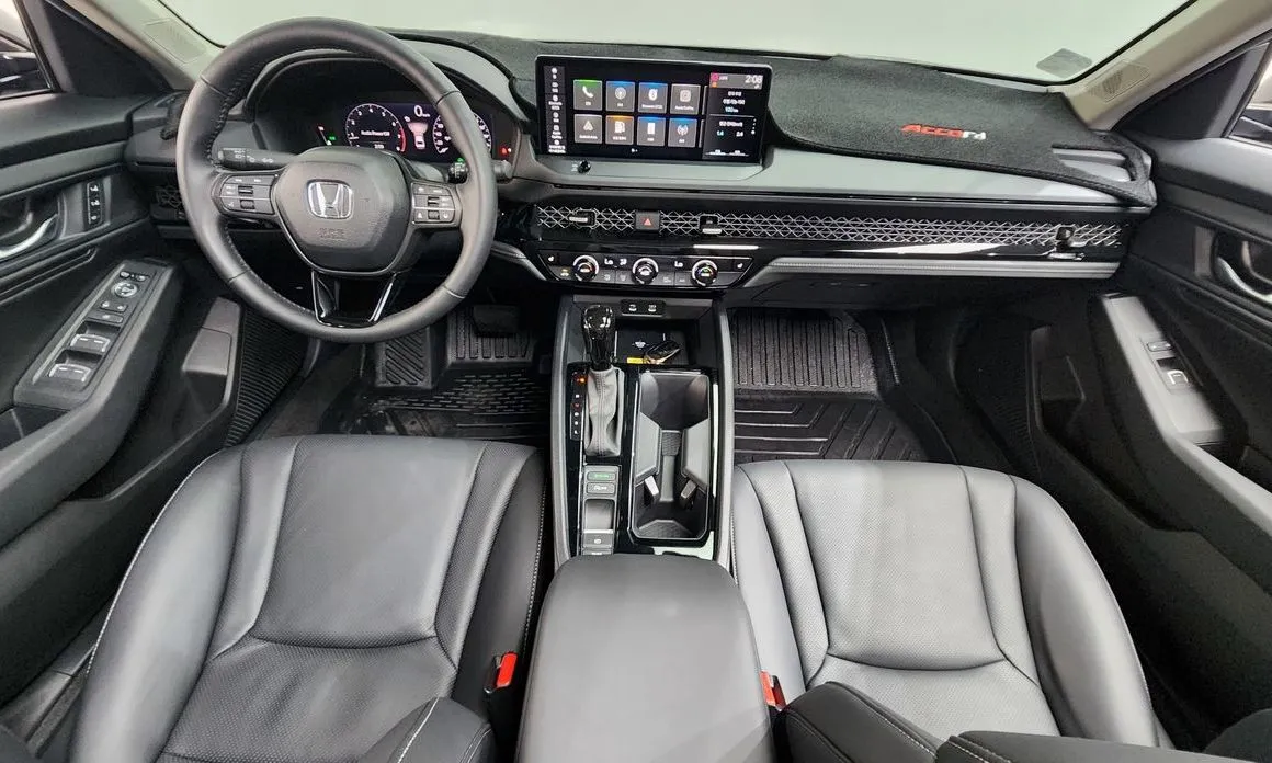 Honda Accord — фото 8