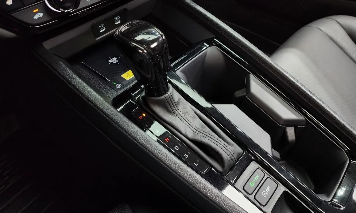 Honda Accord — фото 6