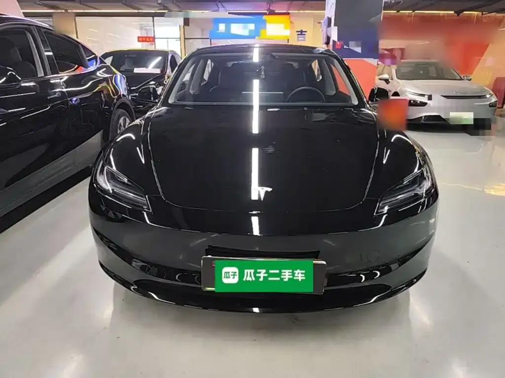 Tesla Model 3 — фото 4