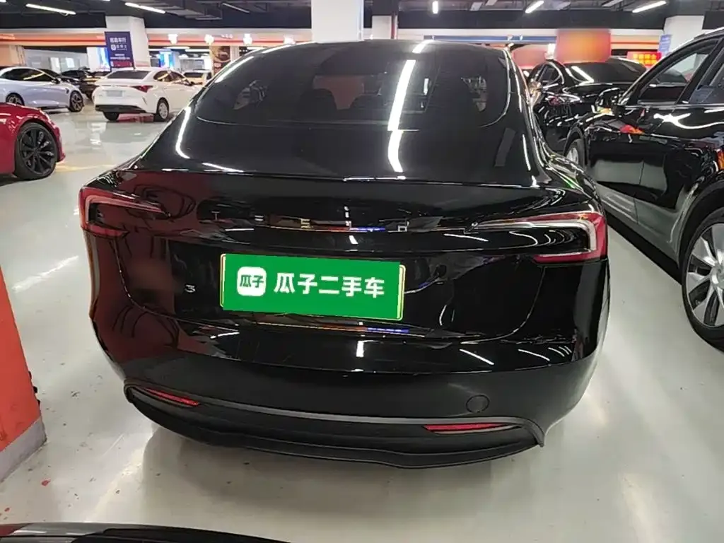 Tesla Model 3 — фото 8