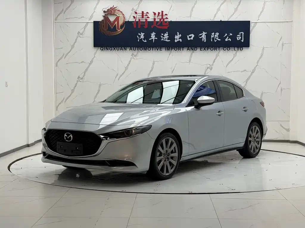 Mazda 3 Axela — фото 1
