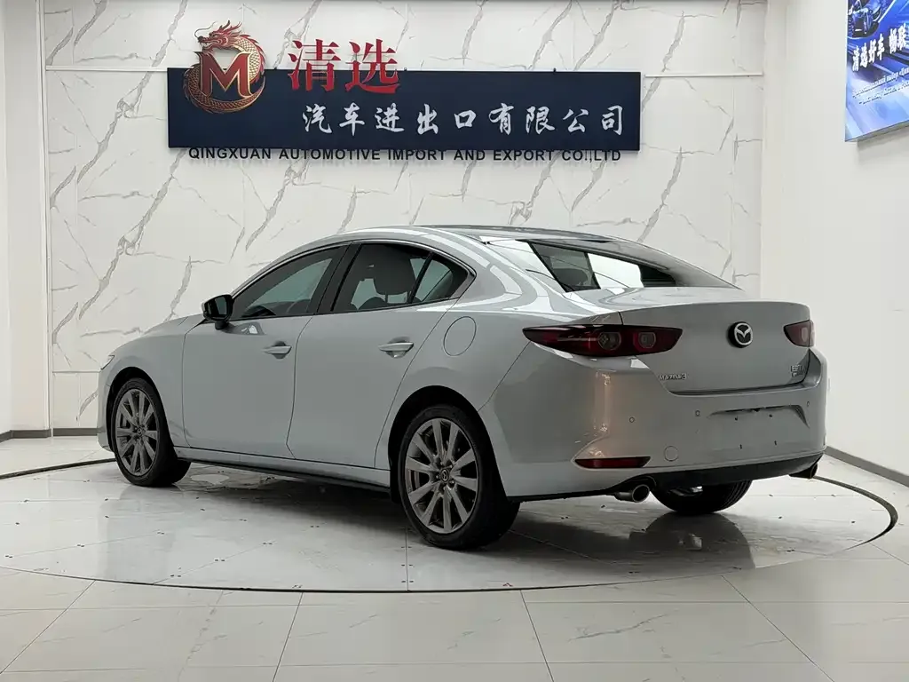Mazda 3 Axela — фото 4