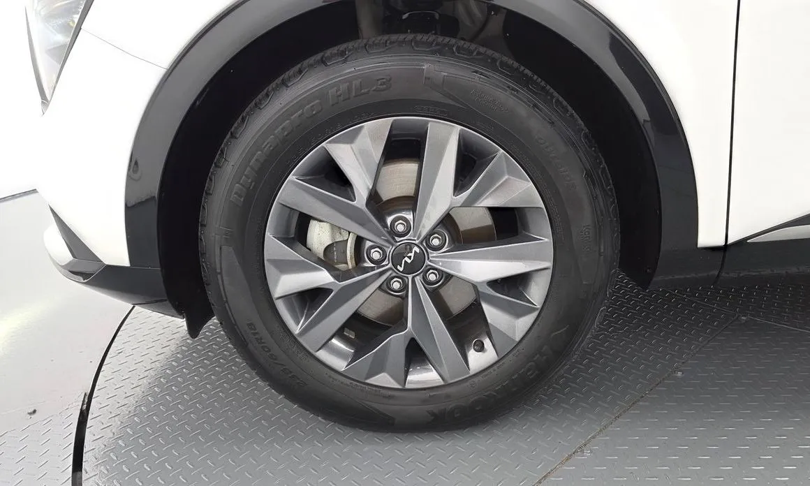 Kia Sportage — фото 9