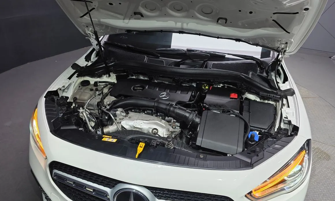 Mercedes-Benz GLA-Class — фото 10