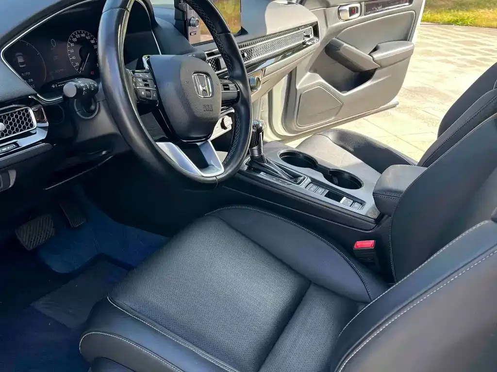 Honda Civic 2023 из CN, фото 2