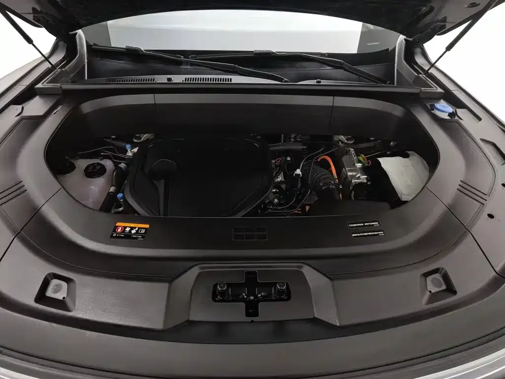 Geely Galaxy M9 — фото 10