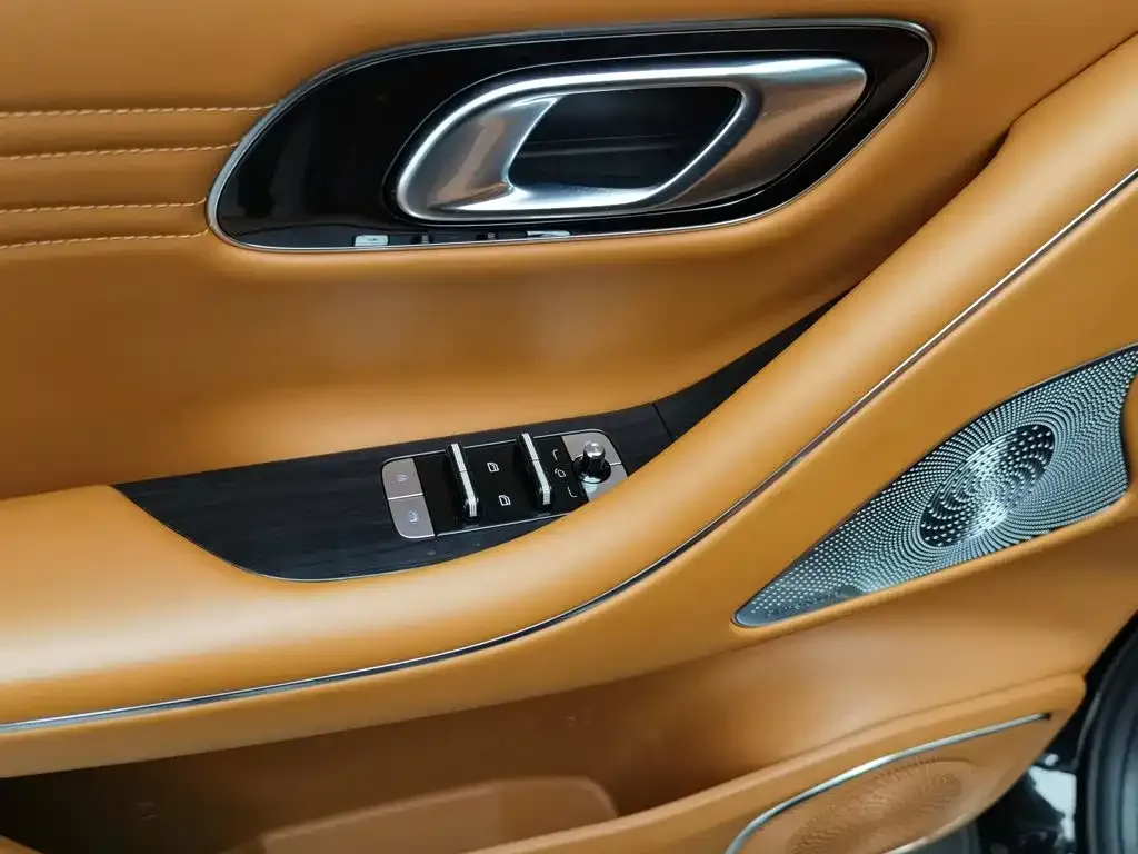 Geely Galaxy M9 — фото 8