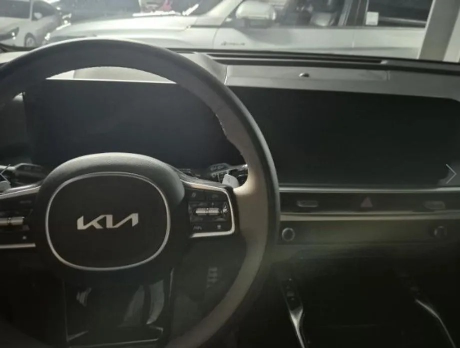 Kia Sorento — фото 6