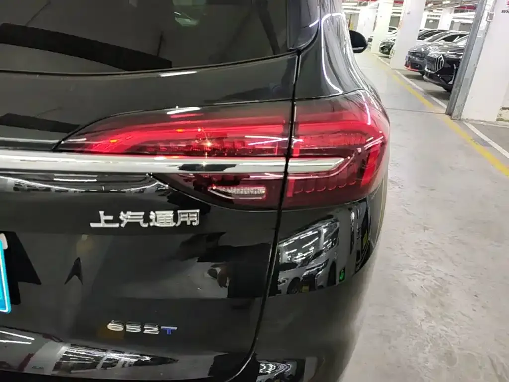 Buick Envision Plus — фото 3