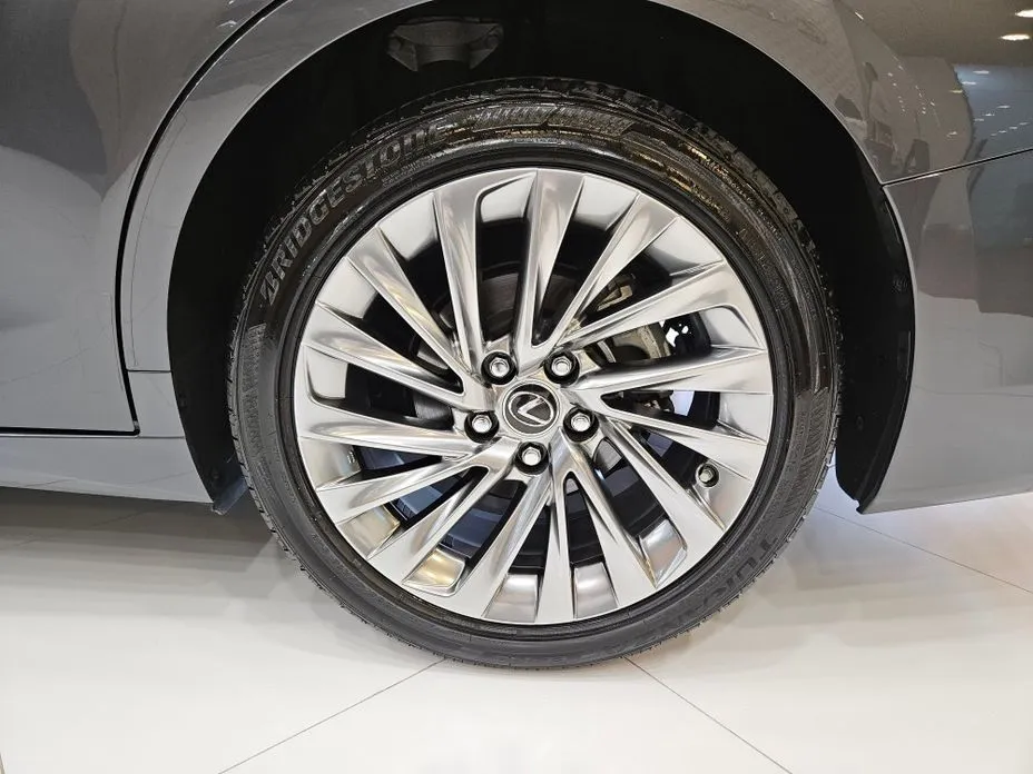 Lexus ES 2025 из KR, фото 10