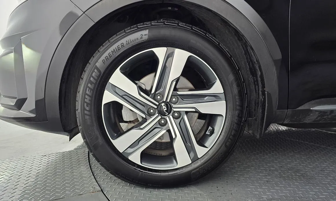 Kia Sorento — фото 10