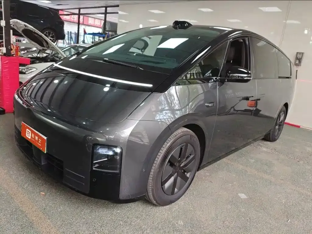 Li Auto MEGA