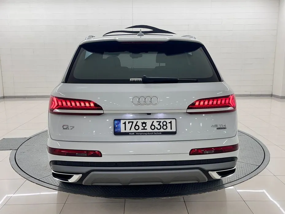 Audi Q7 — фото 3