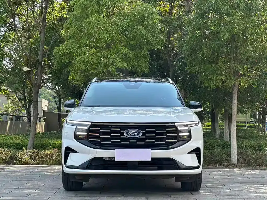 Ford Edge — фото 9