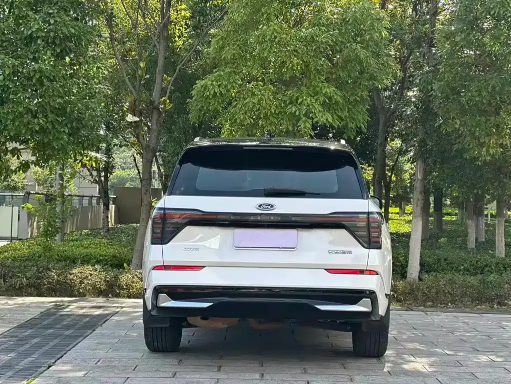 Ford Edge — фото 8