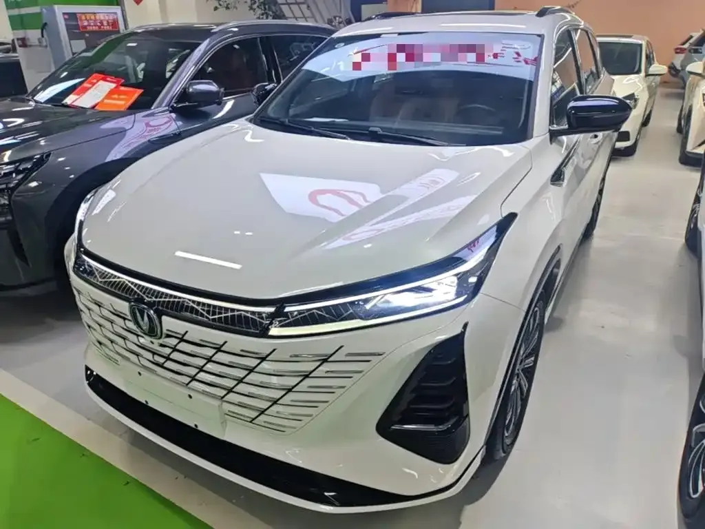 Changan CS75PLUS — фото 1