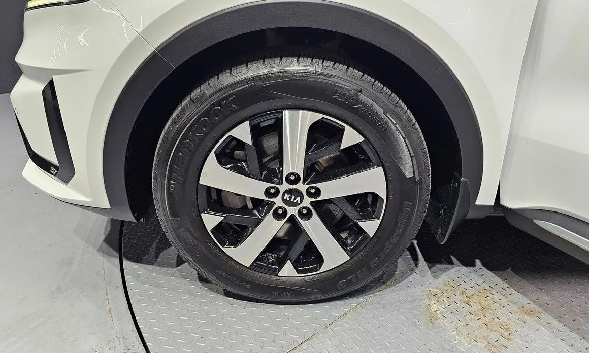 Kia Sorento — фото 6