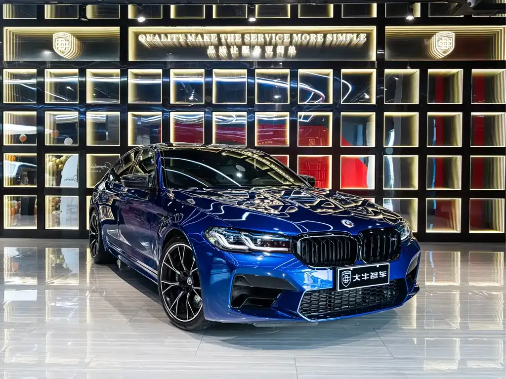 BMW M5 — фото 6