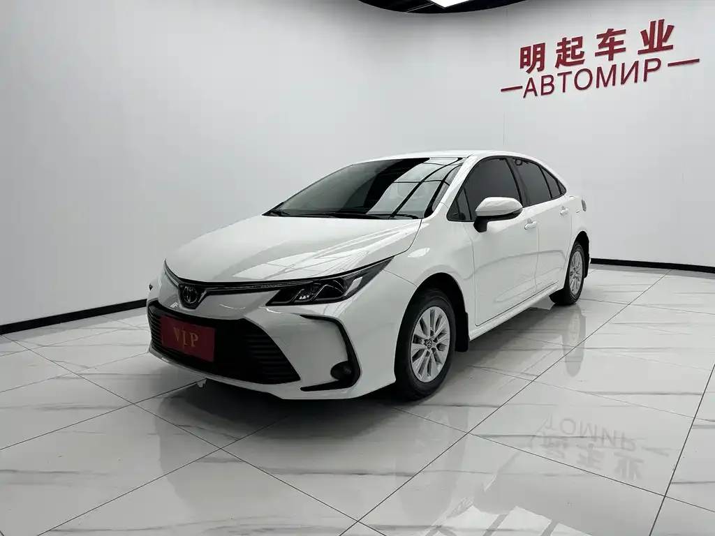Toyota Corolla — фото 10