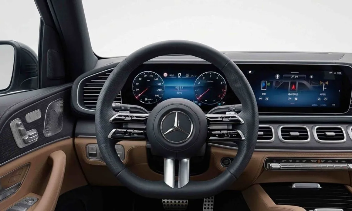Mercedes-Benz GLS-Class — фото 7