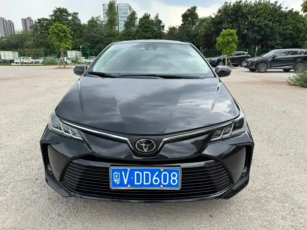 Toyota Corolla — фото 7