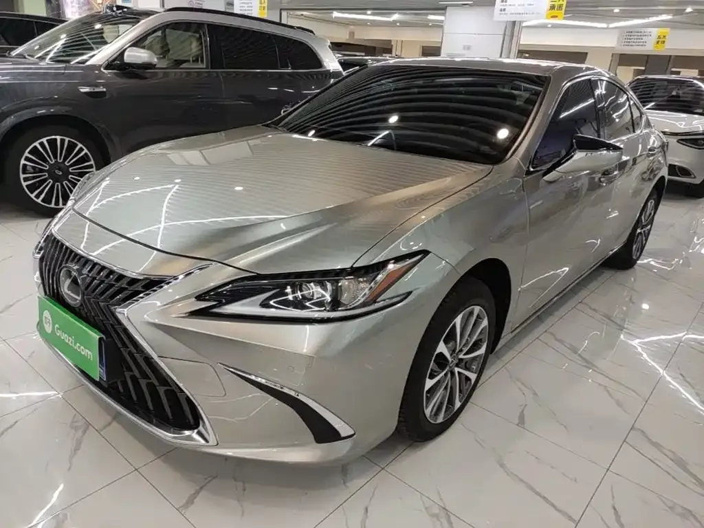 Lexus ES — фото 4