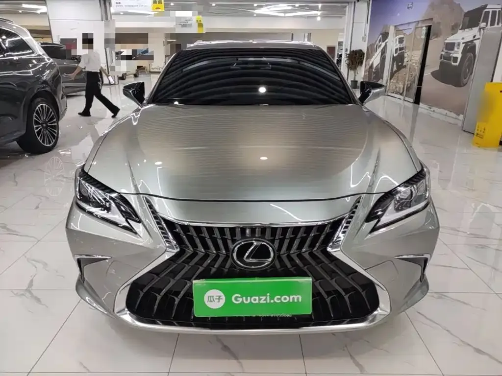 Lexus ES — фото 10