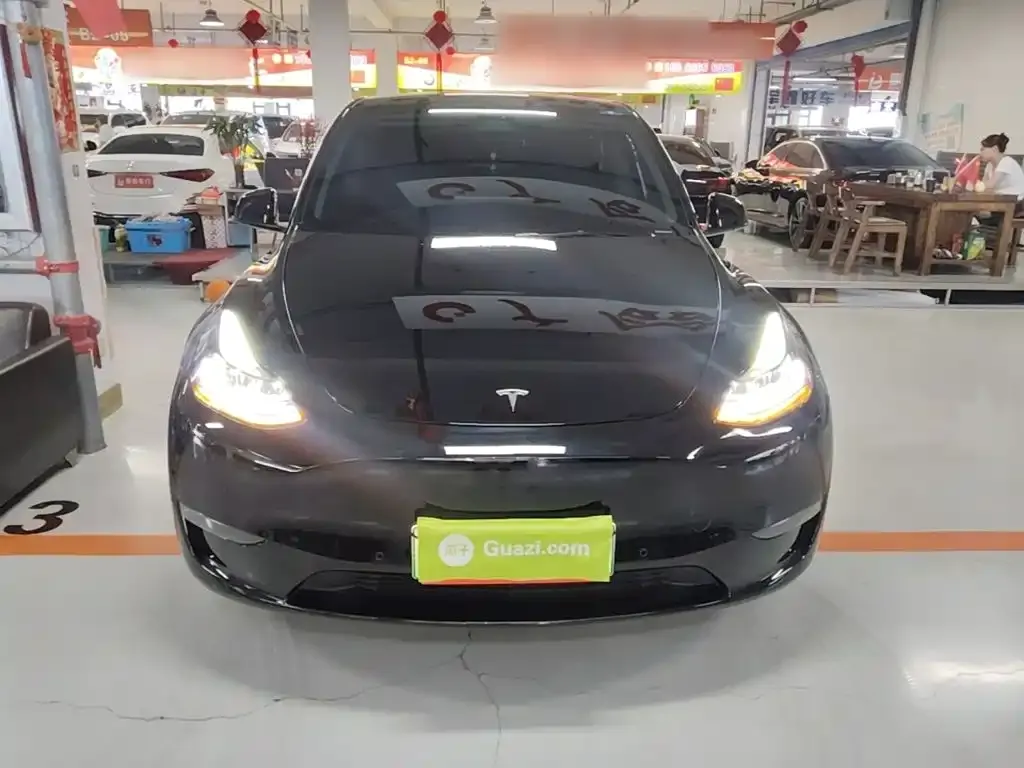 Tesla Model Y — фото 6
