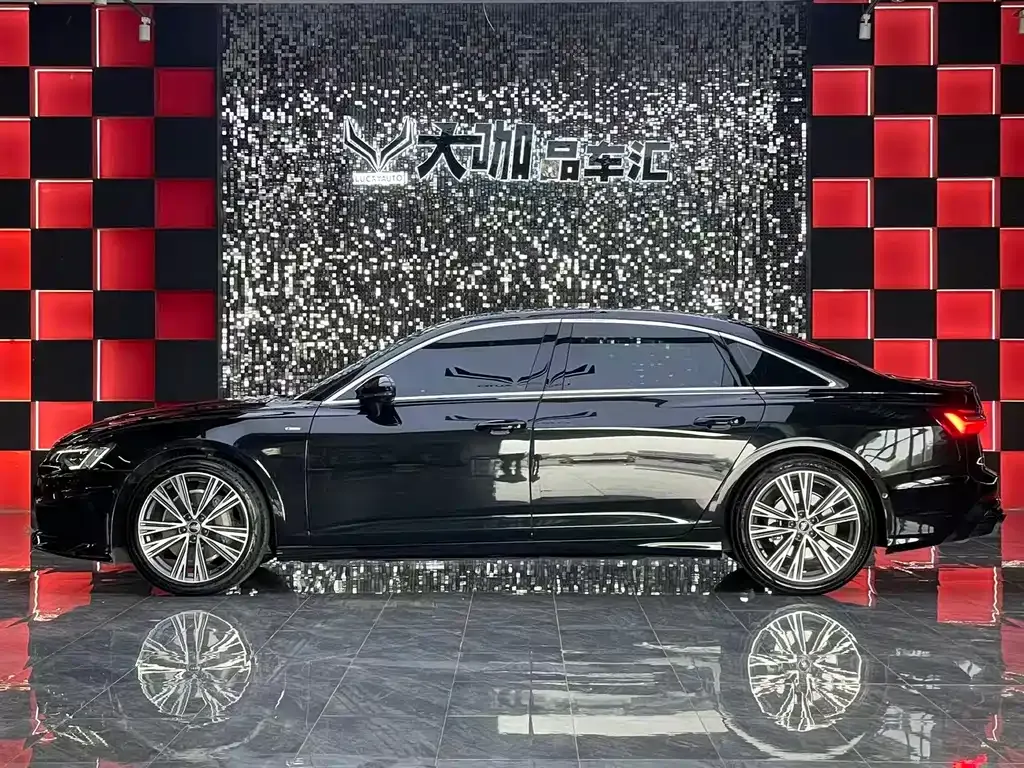 Audi A6L — фото 10