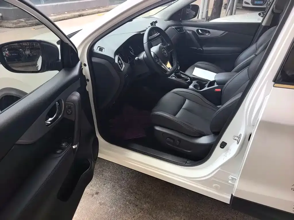 Nissan Qashqai — фото 9