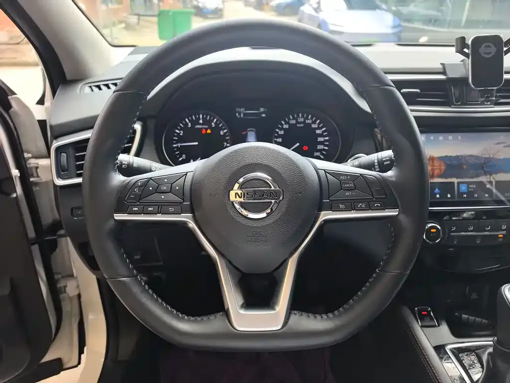 Nissan Qashqai — фото 5