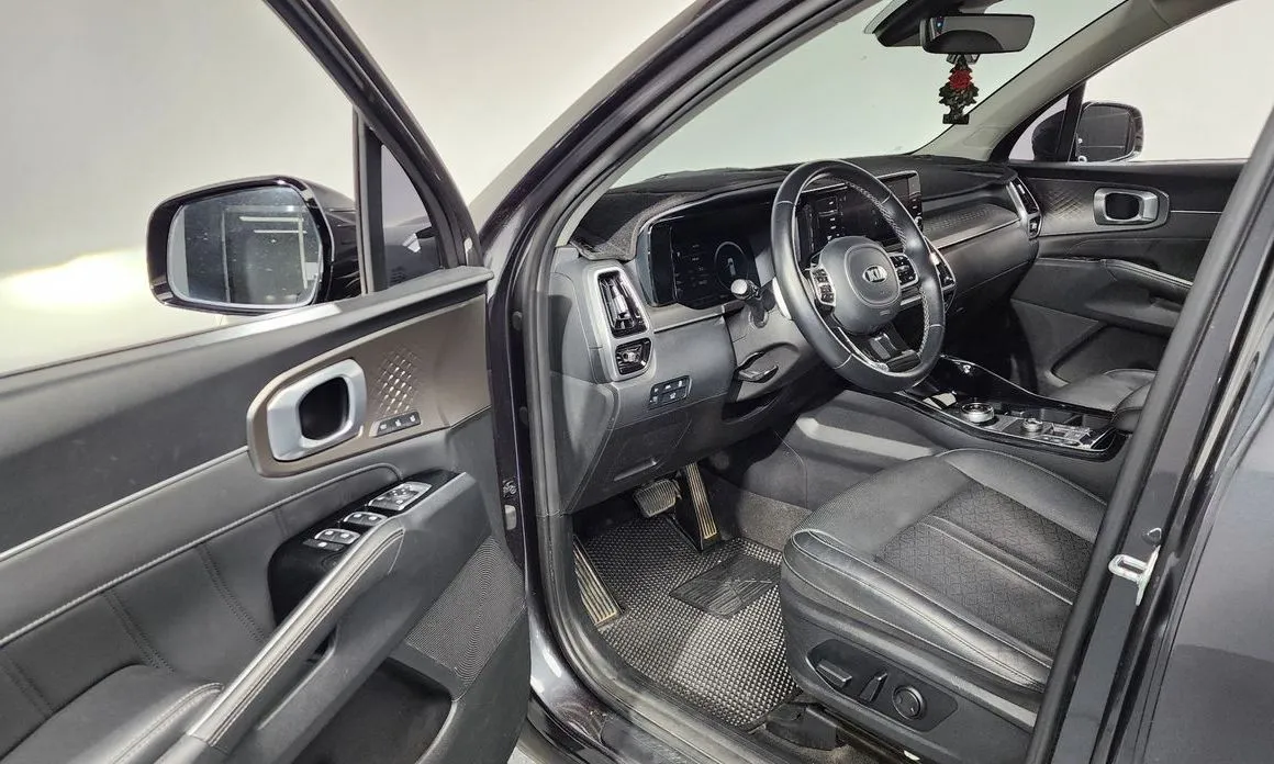 Kia Sorento — фото 8