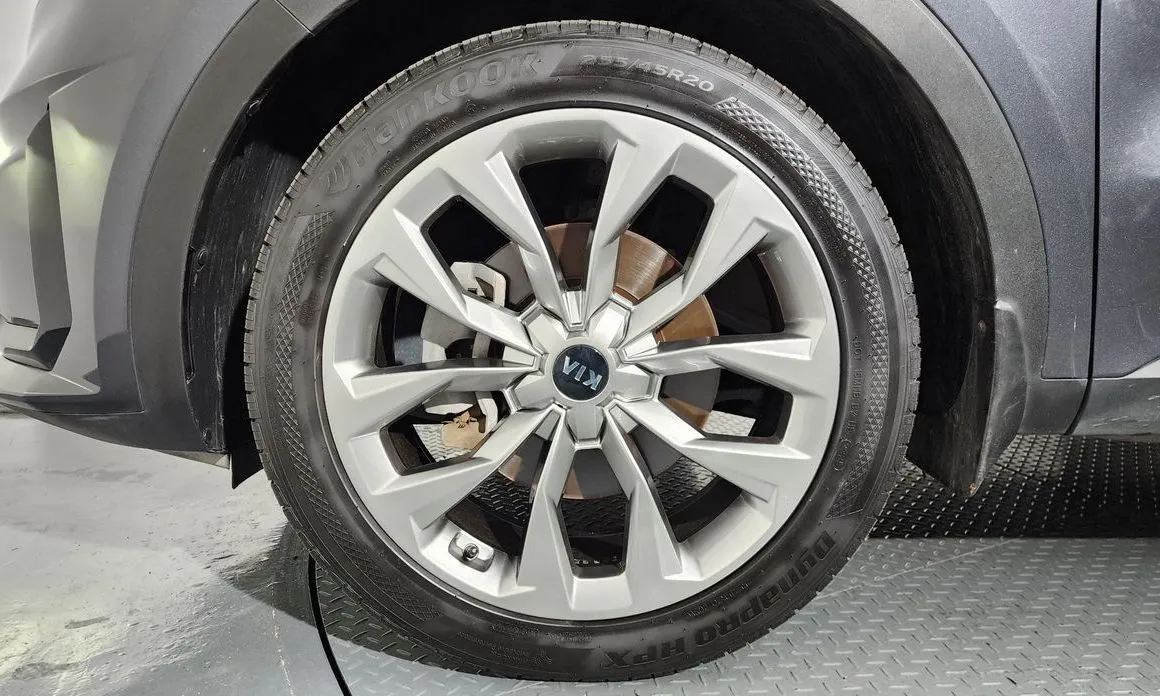 Kia Sorento — фото 6