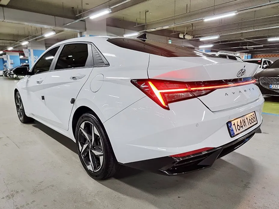 Hyundai AVANTE — фото 2