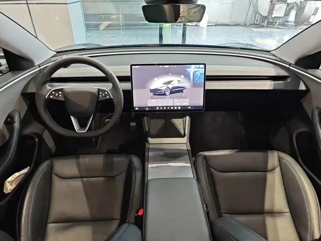 Tesla Model 3 — фото 8
